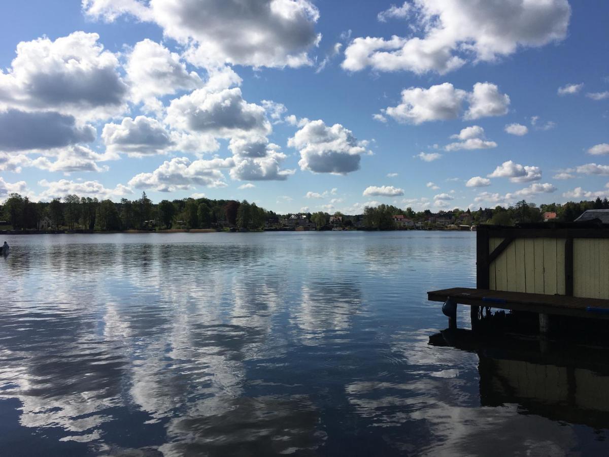 Schoene 3Zimmer Ferienwohnung Direkt Am Baalensee Фюрстенберґ-Гафель Екстер'єр фото